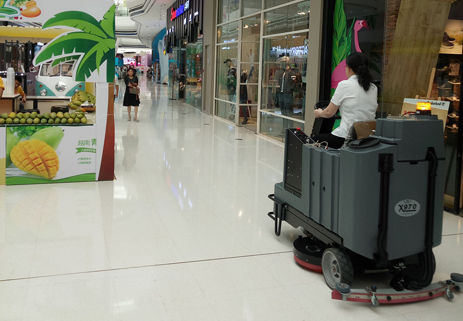 江西大型清潔設備多功能洗地機和電動<a href=http://www.e3356.com.cn target=_blank class=infotextkey>掃地車生產廠</a>